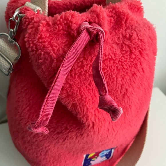 BTS BT21 Tata bucket bag - Picture 7 of 8